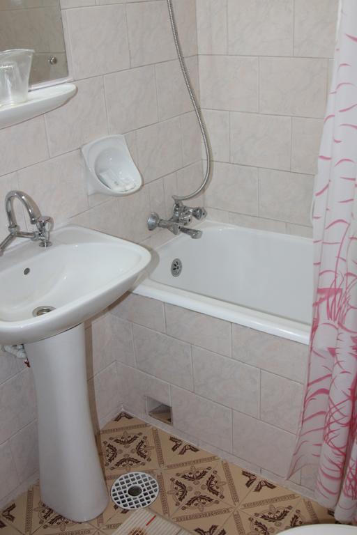 Hotel Zimbru Câmpulung Moldovenesc Habitación foto