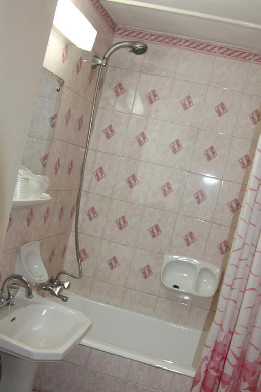 Hotel Zimbru Câmpulung Moldovenesc Habitación foto